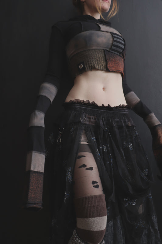 EveryoneCanSeeButMe (S) Hooded Long Sleeve Tatter Shirt