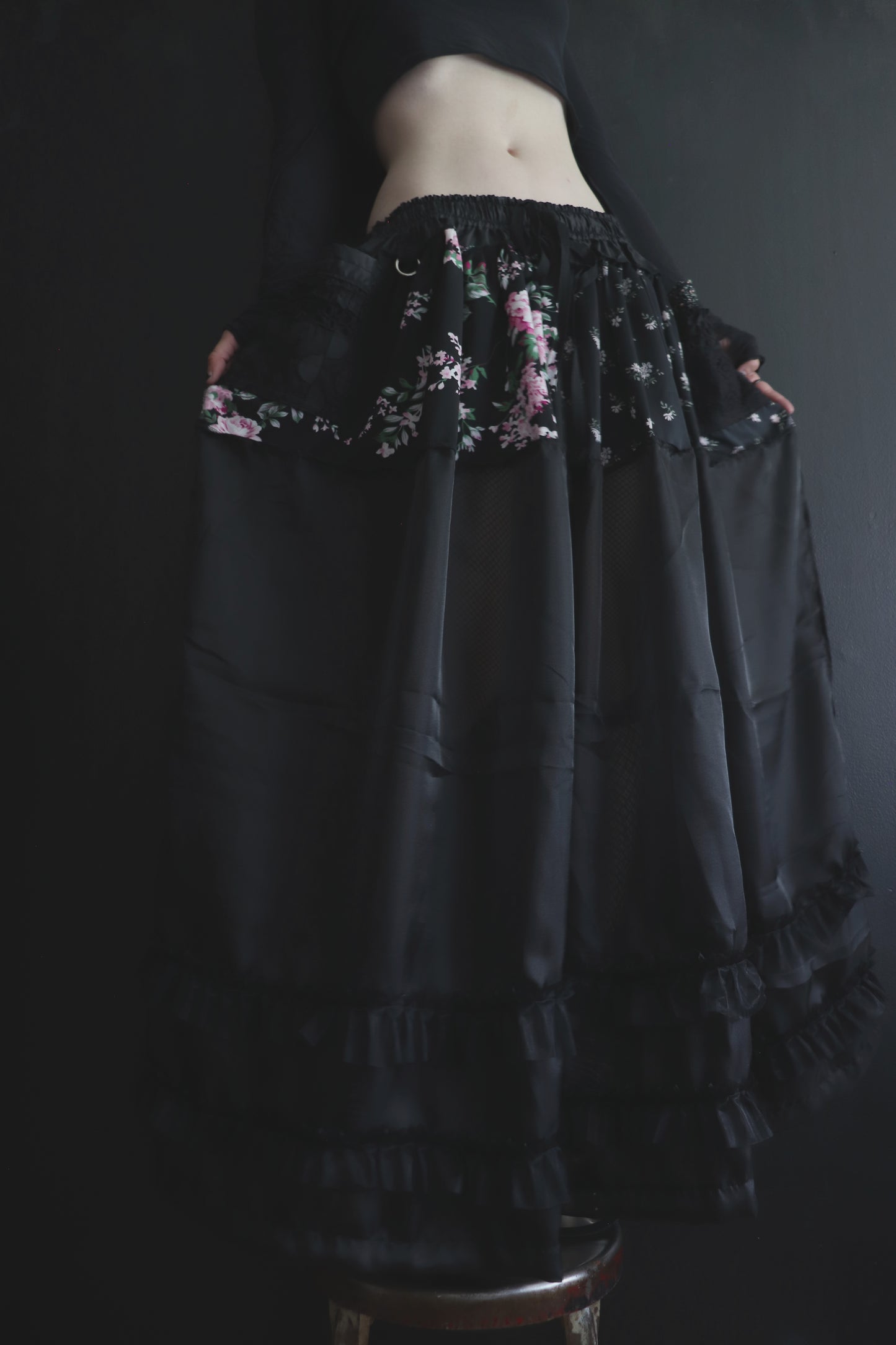 WeWillNeverDoAsOthersDo (One Size) Floor Length Floral Skirt With Ruffles