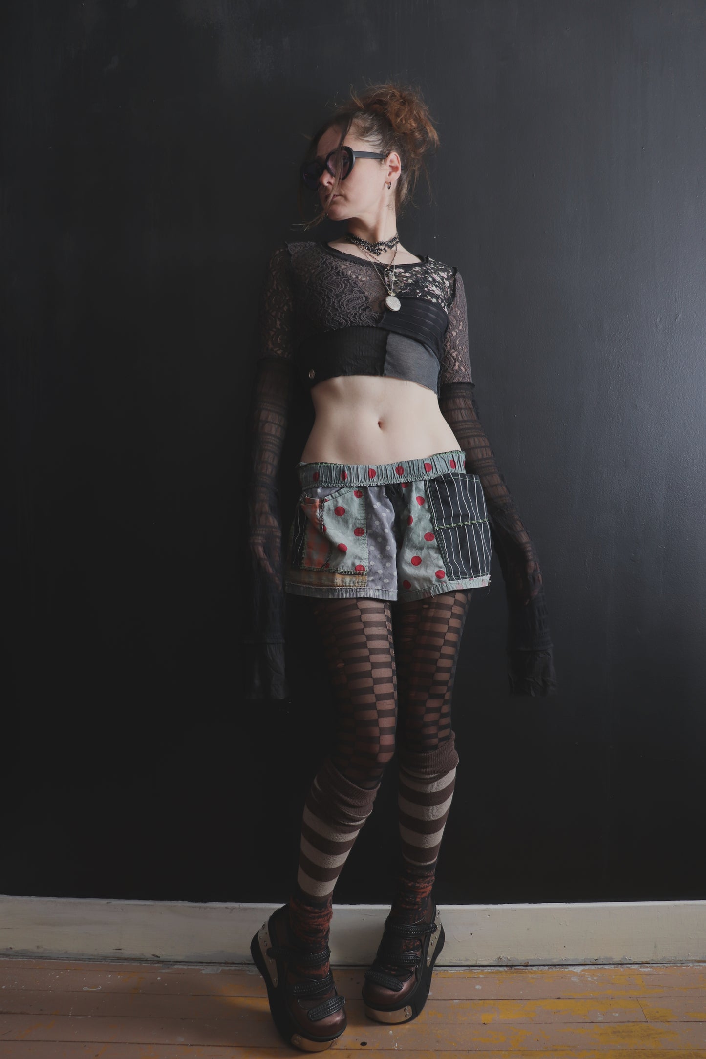 WannaDoWhatEveryoneWantsOnAWeekendNight (S) Long Sleeve Patchwork Mesh & Lace Crop Top
