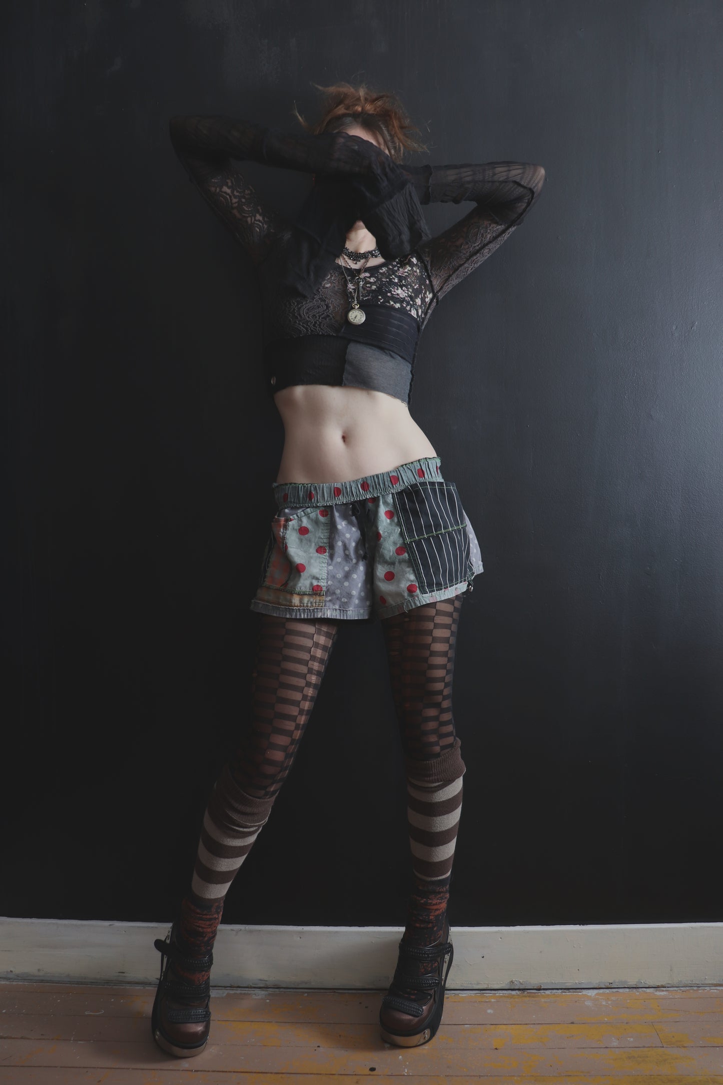 WannaDoWhatEveryoneWantsOnAWeekendNight (S) Long Sleeve Patchwork Mesh & Lace Crop Top