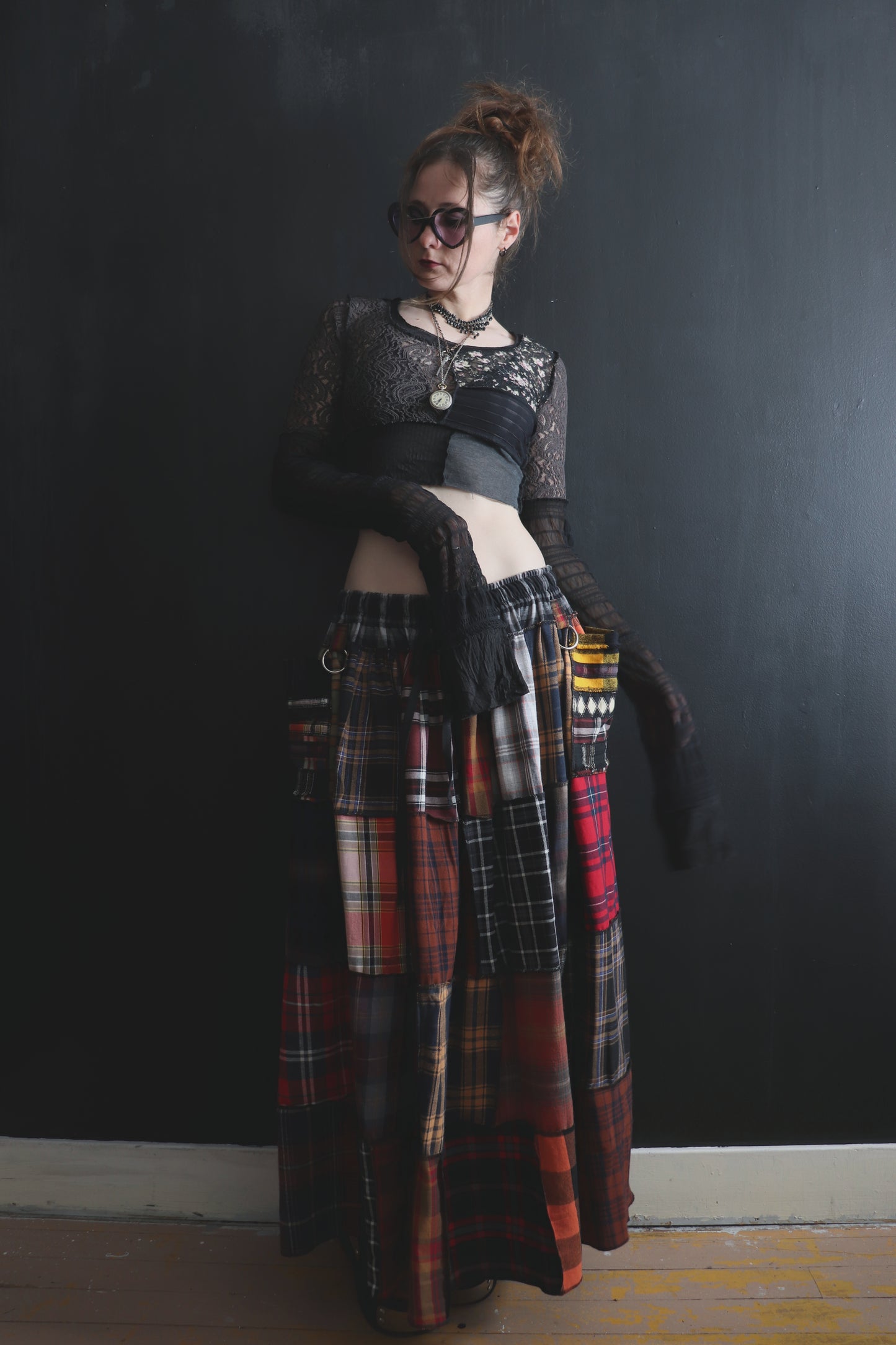 WannaDoWhatEveryoneWantsOnAWeekendNight (S) Long Sleeve Patchwork Mesh & Lace Crop Top