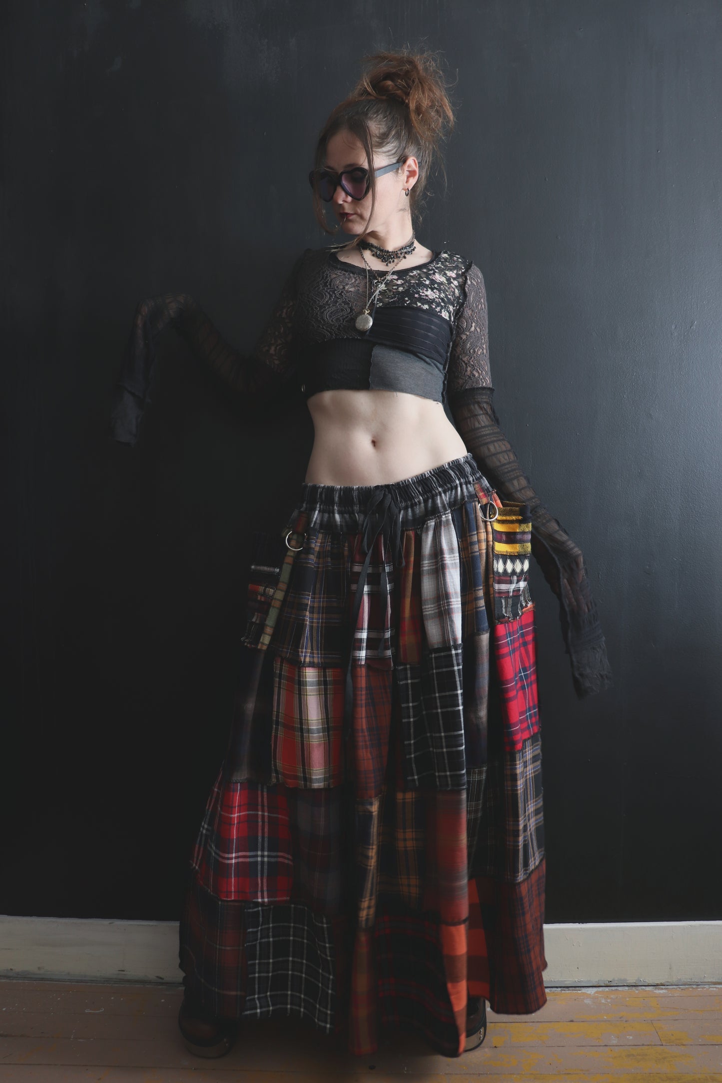 WannaDoWhatEveryoneWantsOnAWeekendNight (S) Long Sleeve Patchwork Mesh & Lace Crop Top