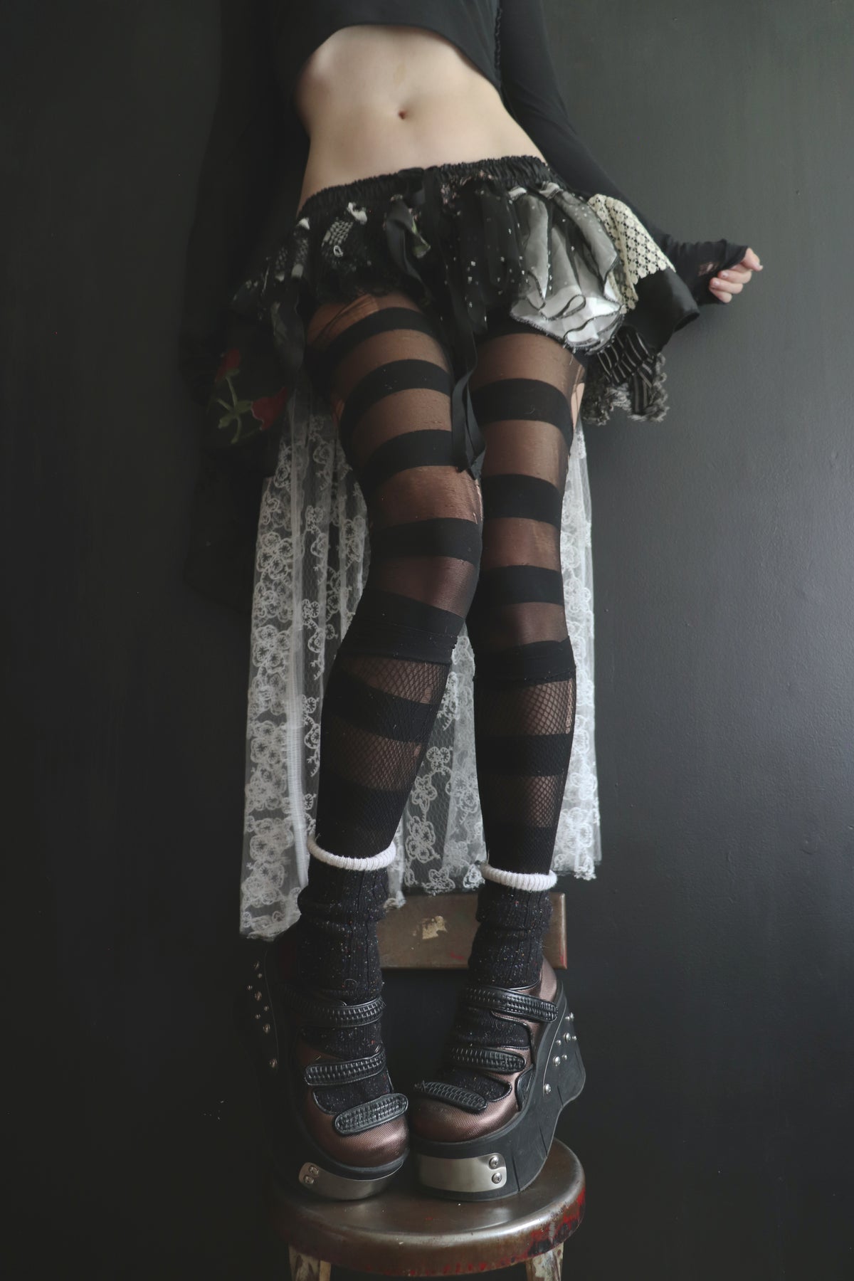 WillNeverEverMakeItBoring(One Size) Tattered Sheer And Lace Layering Skirt