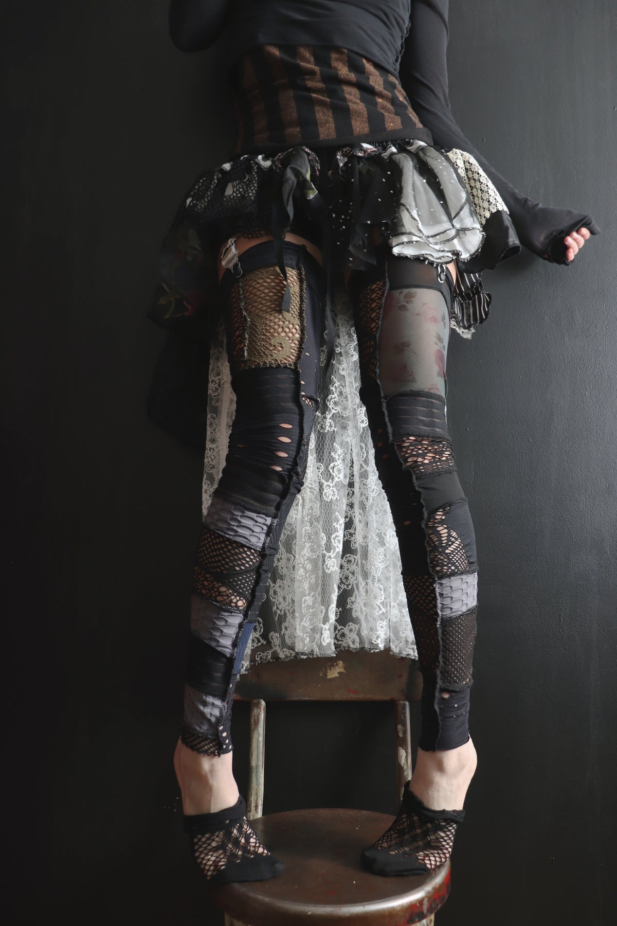RosesOnTheCarpetASilenceYouCouldName (One Size) Footless Thigh High Stockings Random Rose Mix