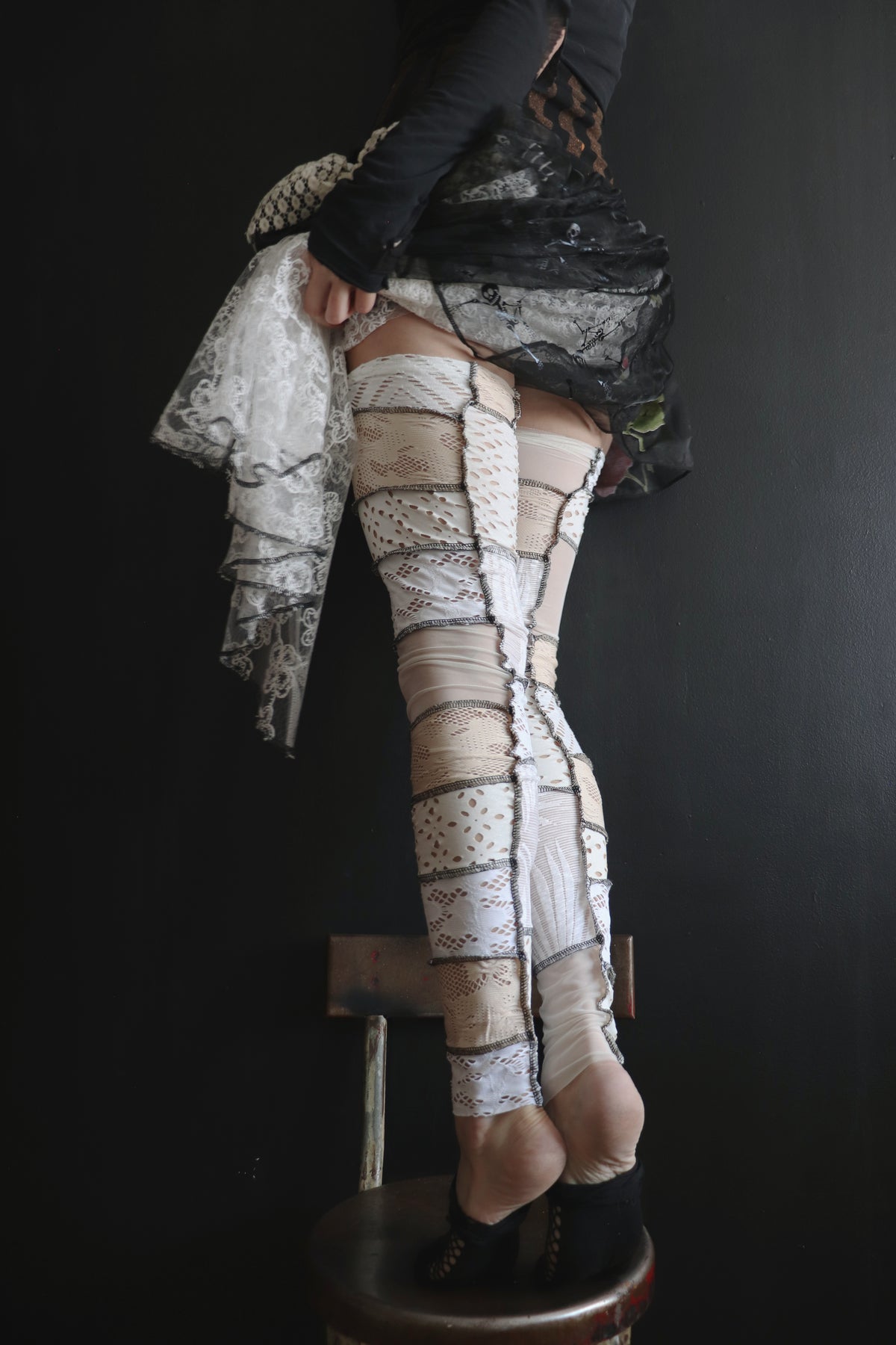 TheWhitestFlowersTheyBoughtAndThenLaidDown (One Size) Footless Thigh High Stockings Mummy Mix