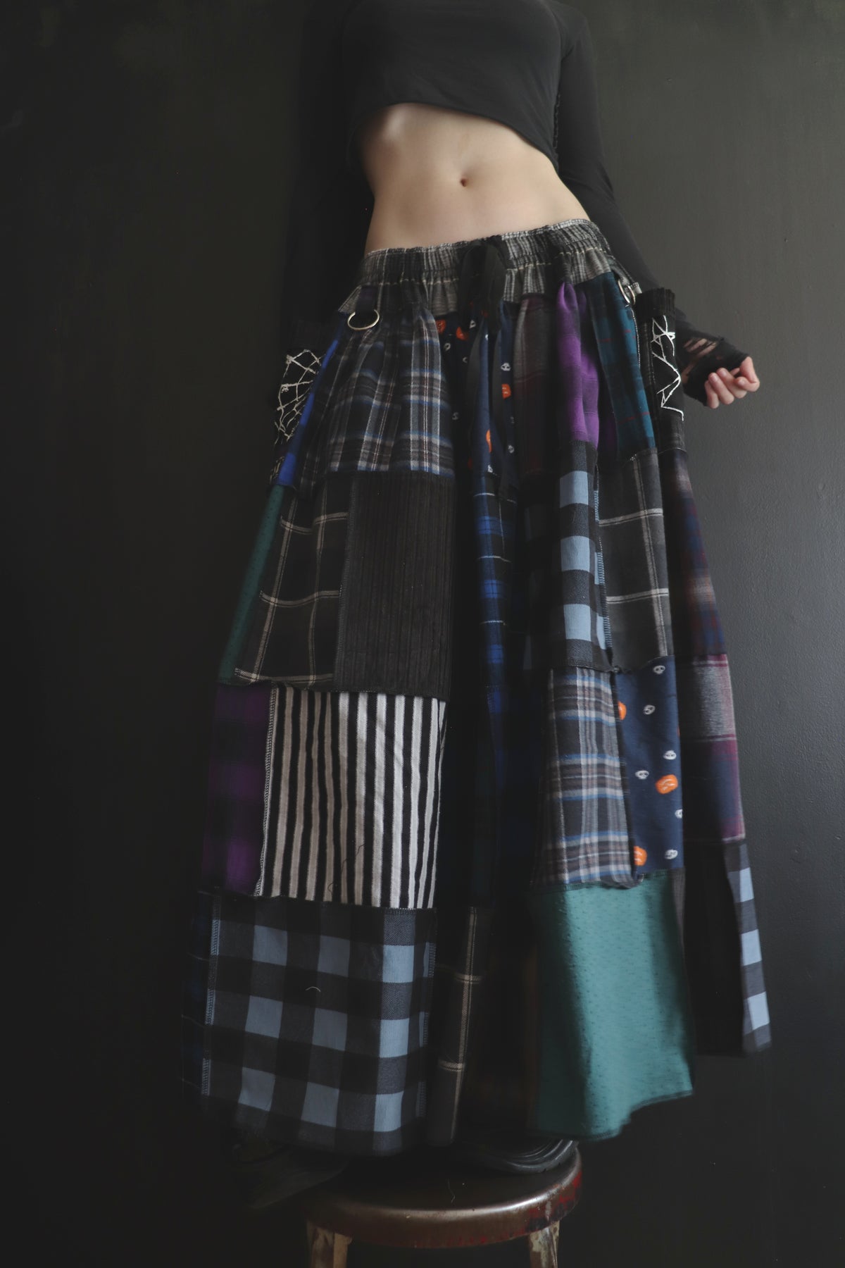 ImCarryingTheNewsThatYesterdaysChanged (One Size) Cotton Patch Quilt Floor Length Skirt With Pockets Halloween Night