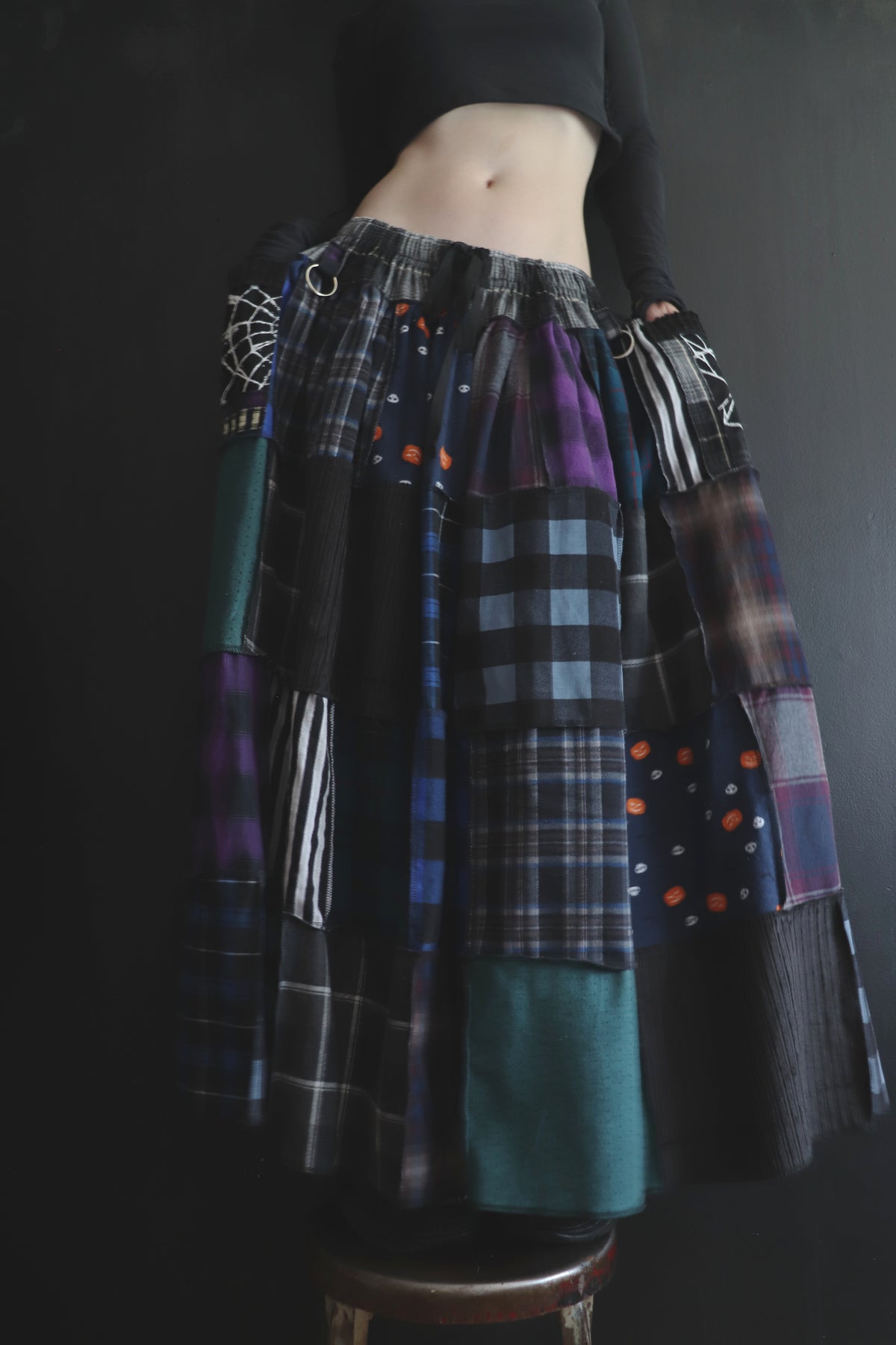 ImCarryingTheNewsThatYesterdaysChanged (One Size) Cotton Patch Quilt Floor Length Skirt With Pockets Halloween Night