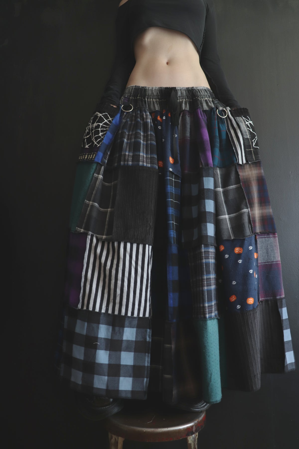 ImCarryingTheNewsThatYesterdaysChanged (One Size) Cotton Patch Quilt Floor Length Skirt With Pockets Halloween Night