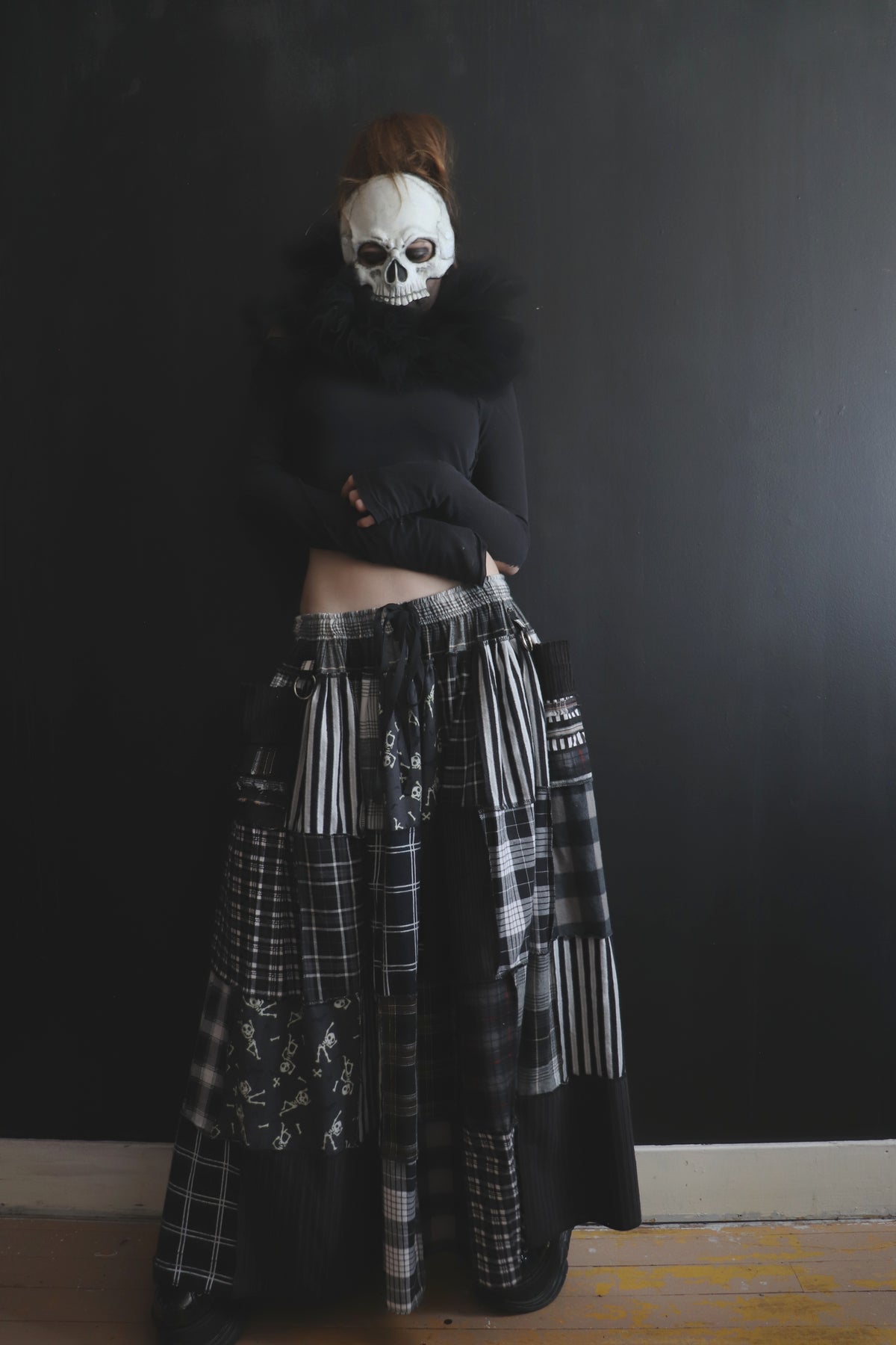 TheBrightestMemoriesThatStingAsTheyFadeOut (One Size) Cotton Patch Quilt Floor Length Skirt With Pockets Black & Whites